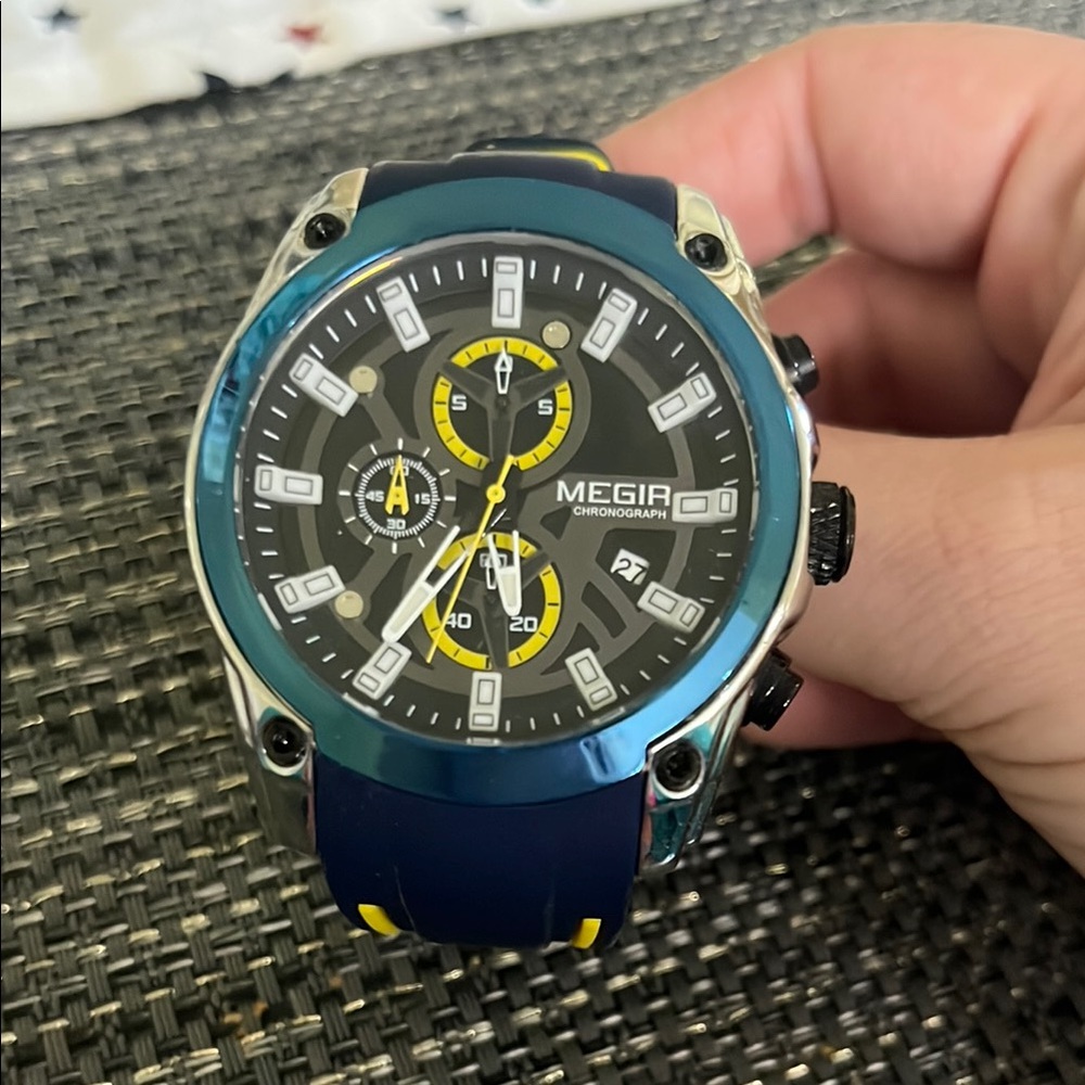 Megir Chronograph Men’s blue and yellow Watch